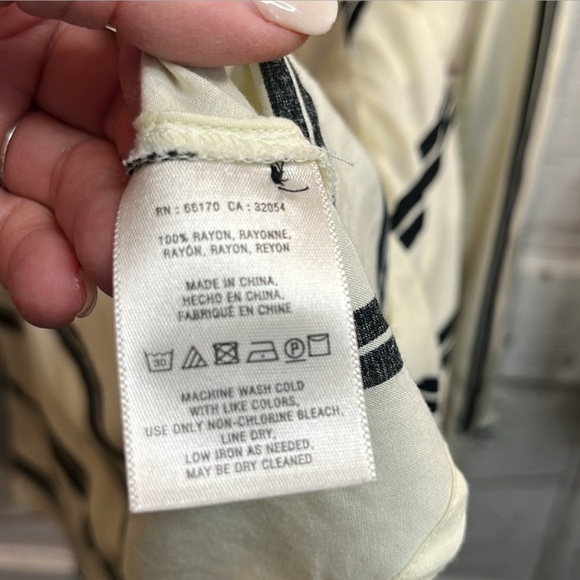 🦃ANTHROPOLOGIE MAEVE Striped Rayon Tunic in Cream & Black Sz Small boho GUC - Picture 4 of 5